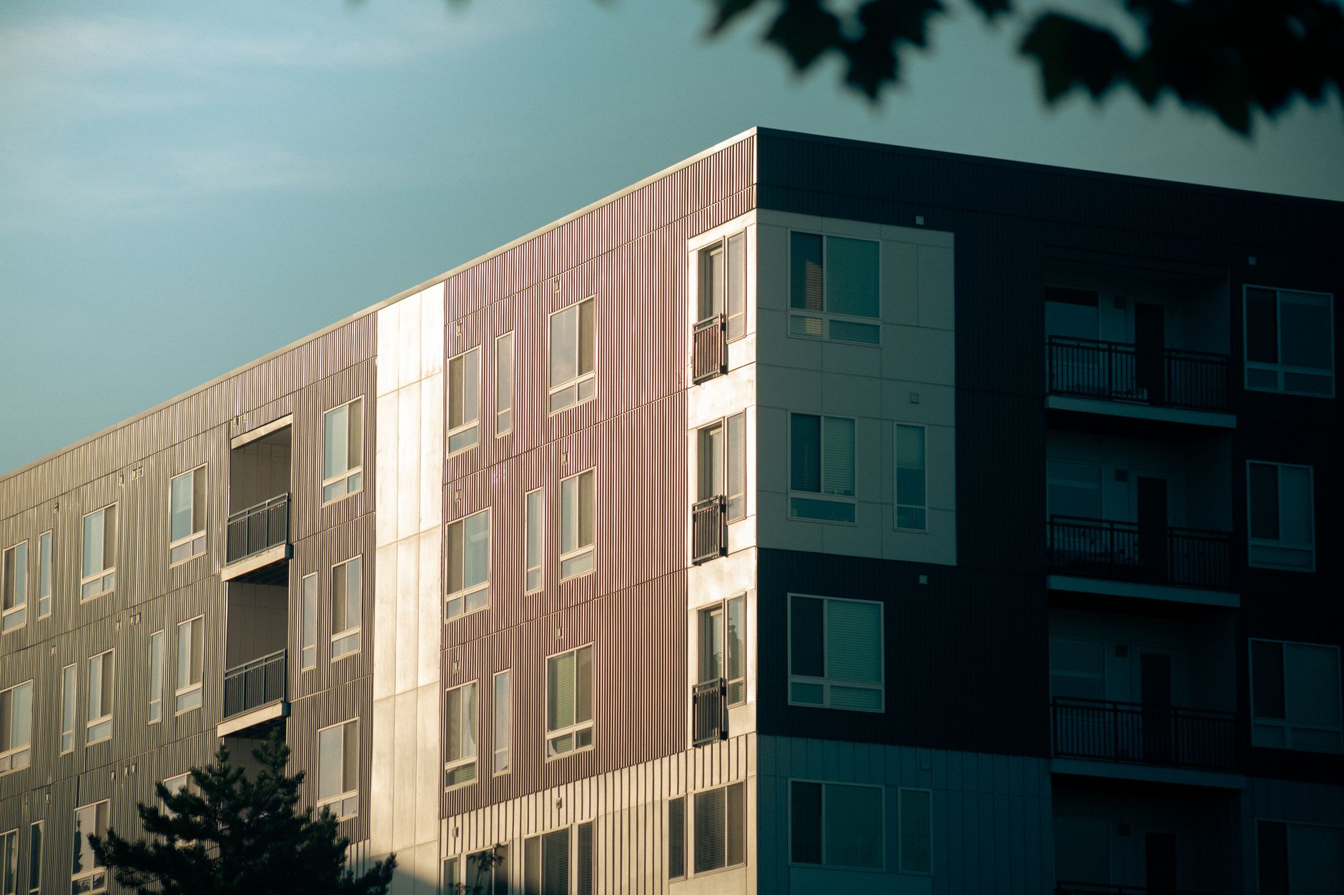 Independent Insurance Adjusters Handle Complex Multi-Claim Properties 2 complex Multi-Claim properties